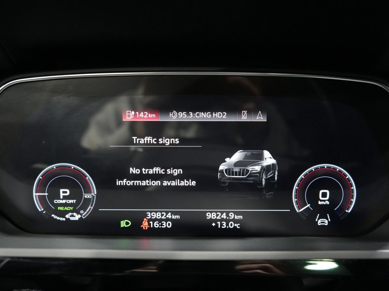 2022 Audi E-Tron Sportback Technik /PANO/HUD/22 IN RIM/360CAM/B&0/MASSAGE/NAV Photo