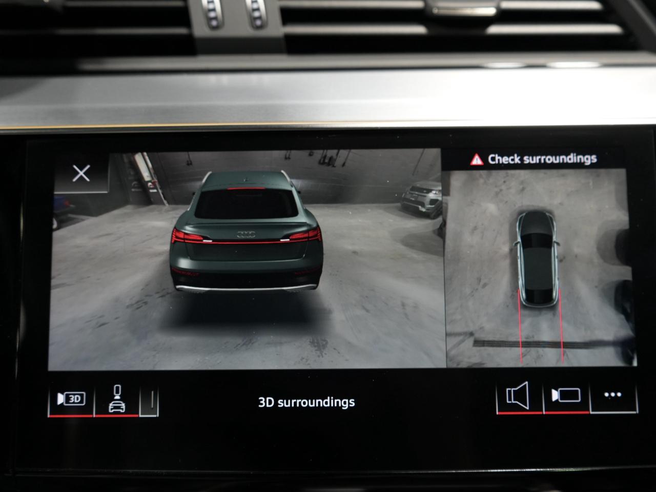 2022 Audi E-Tron Sportback Technik /PANO/HUD/22 IN RIM/360CAM/B&0/MASSAGE/NAV Photo