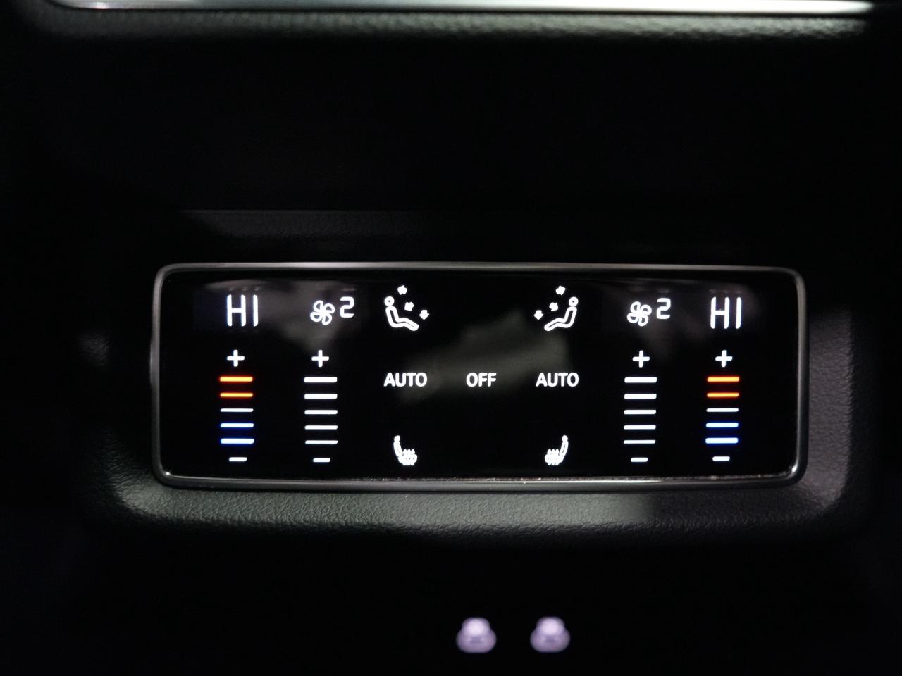 2022 Audi E-Tron Sportback Technik /PANO/HUD/22 IN RIM/360CAM/B&0/MASSAGE/NAV Photo