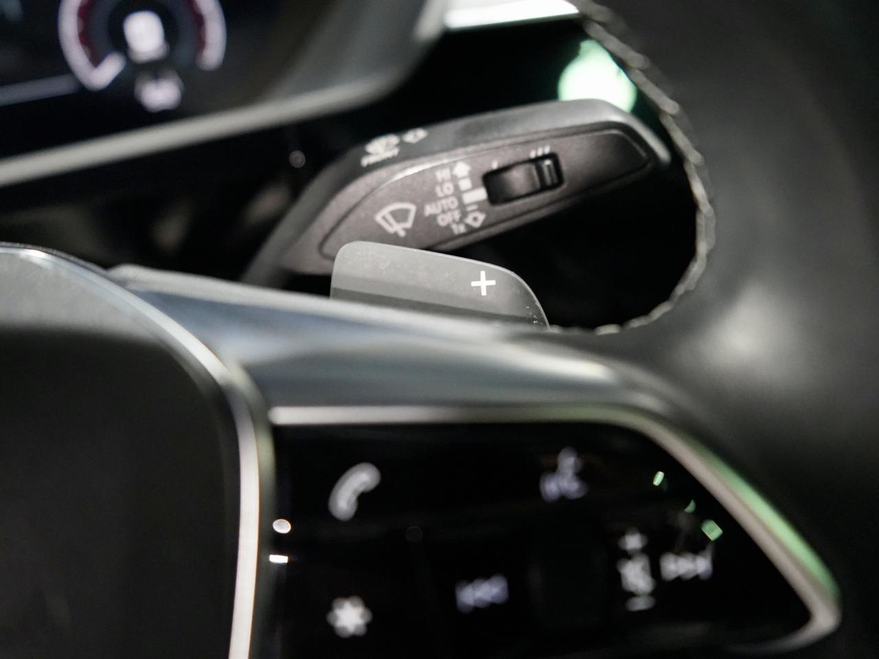 2022 Audi E-Tron Sportback Technik /PANO/HUD/22 IN RIM/360CAM/B&0/MASSAGE/NAV Photo