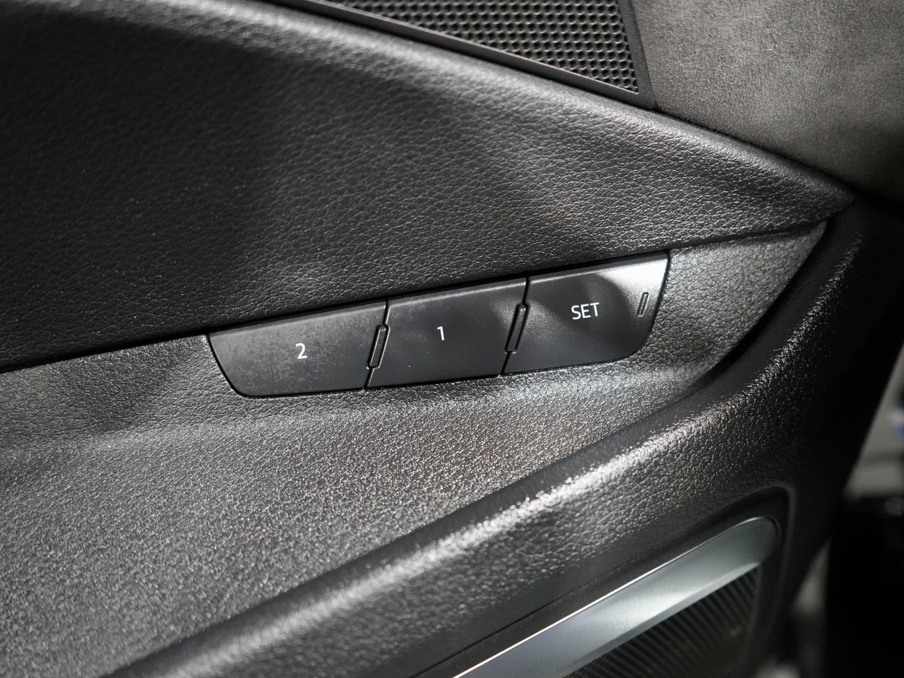 2022 Audi E-Tron Sportback Technik /PANO/HUD/22 IN RIM/360CAM/B&0/MASSAGE/NAV Photo