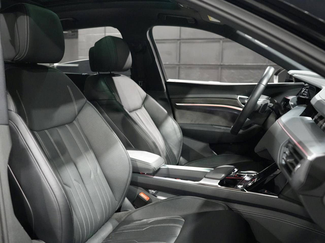 2022 Audi E-Tron Sportback Technik /PANO/HUD/22 IN RIM/360CAM/B&0/MASSAGE/NAV Photo