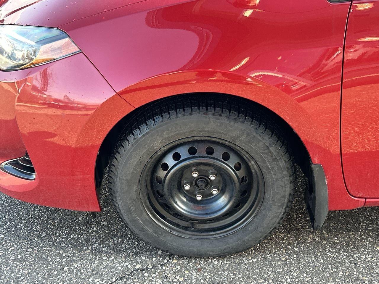 2018 Toyota Corolla 4-door Sedan LE CVTi-S Photo