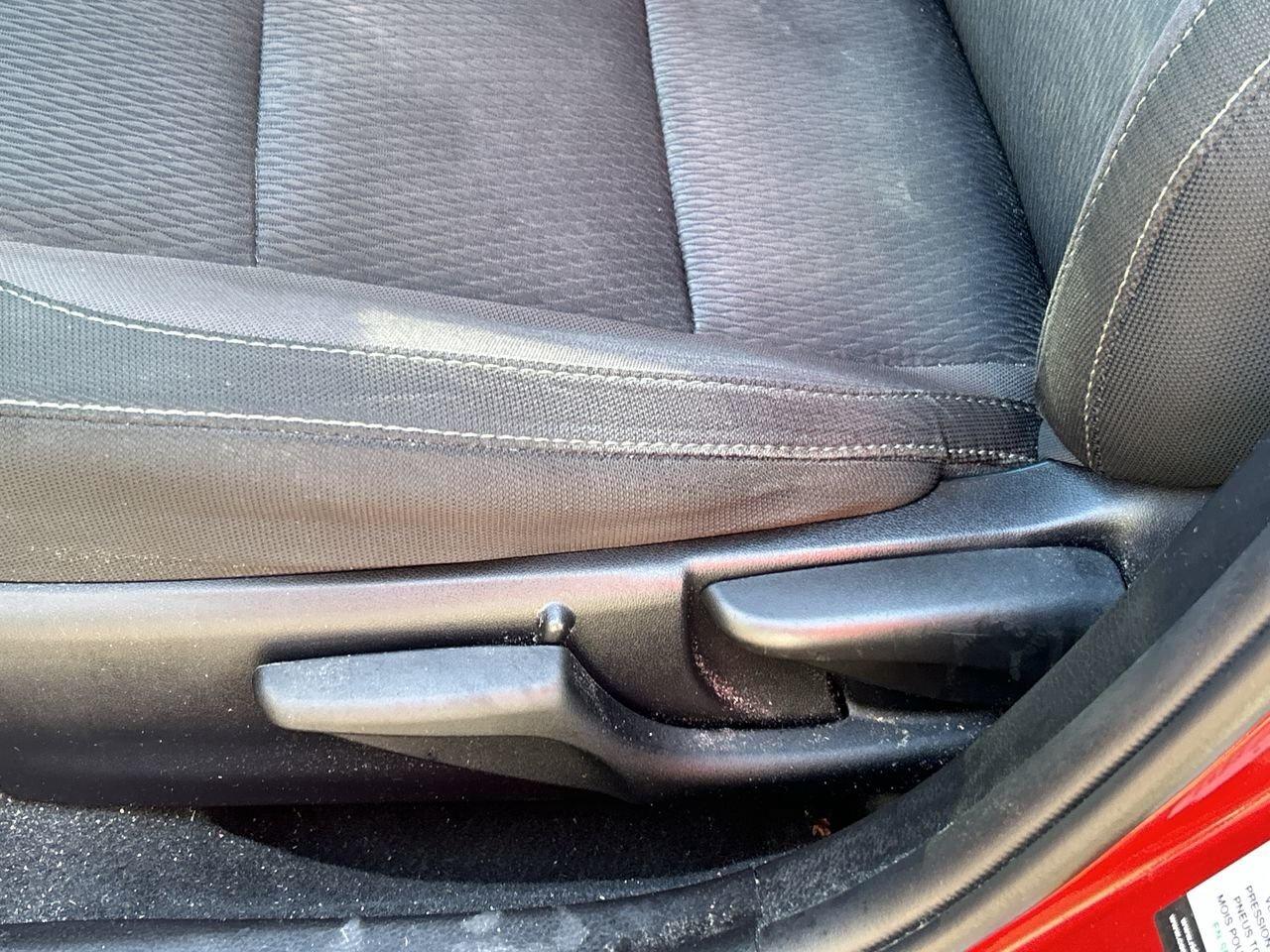 2018 Toyota Corolla 4-door Sedan LE CVTi-S Photo