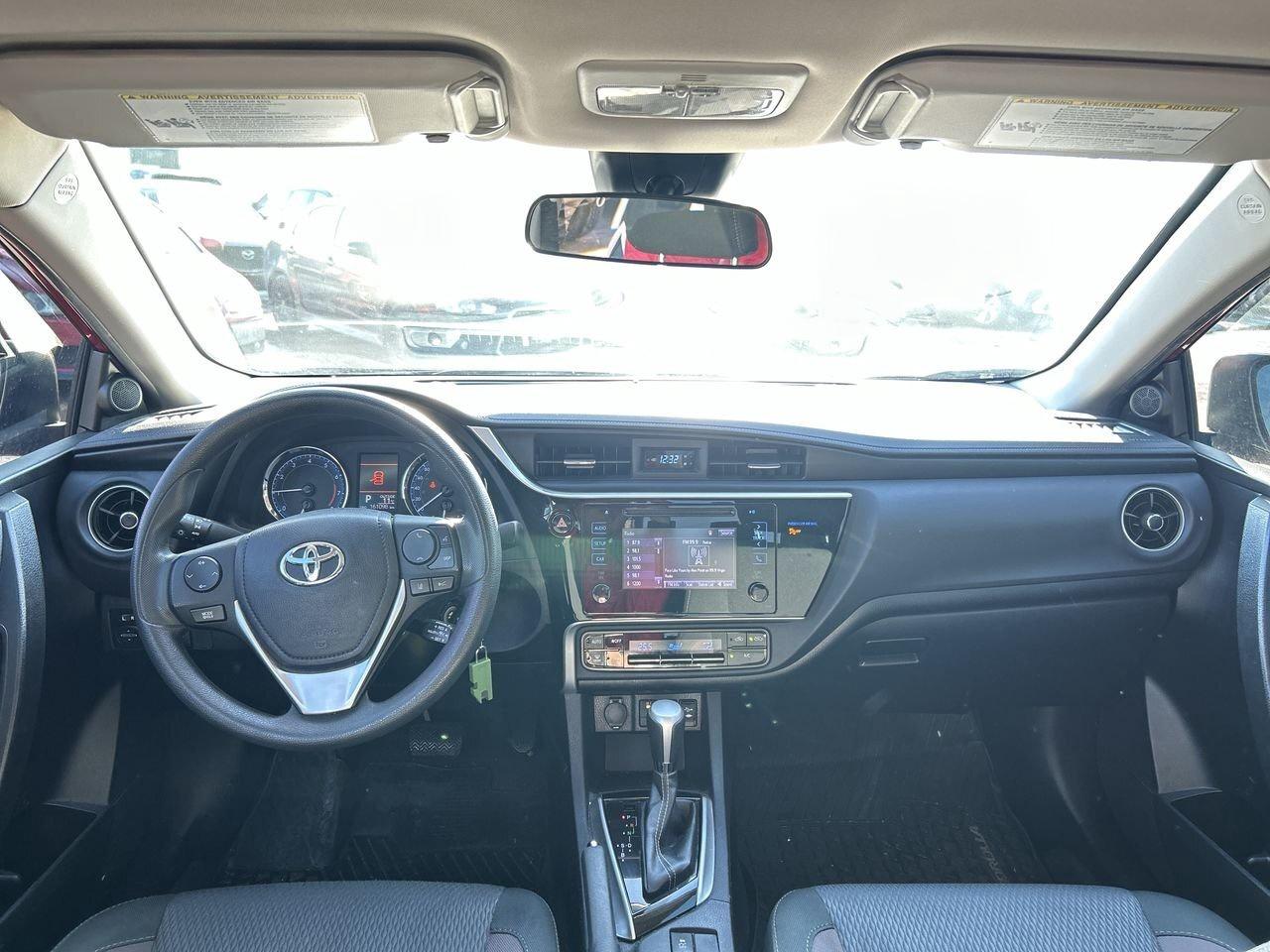 2018 Toyota Corolla 4-door Sedan LE CVTi-S Photo