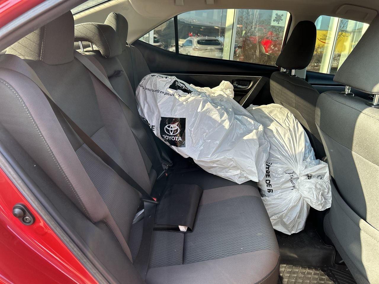 2018 Toyota Corolla 4-door Sedan LE CVTi-S Photo