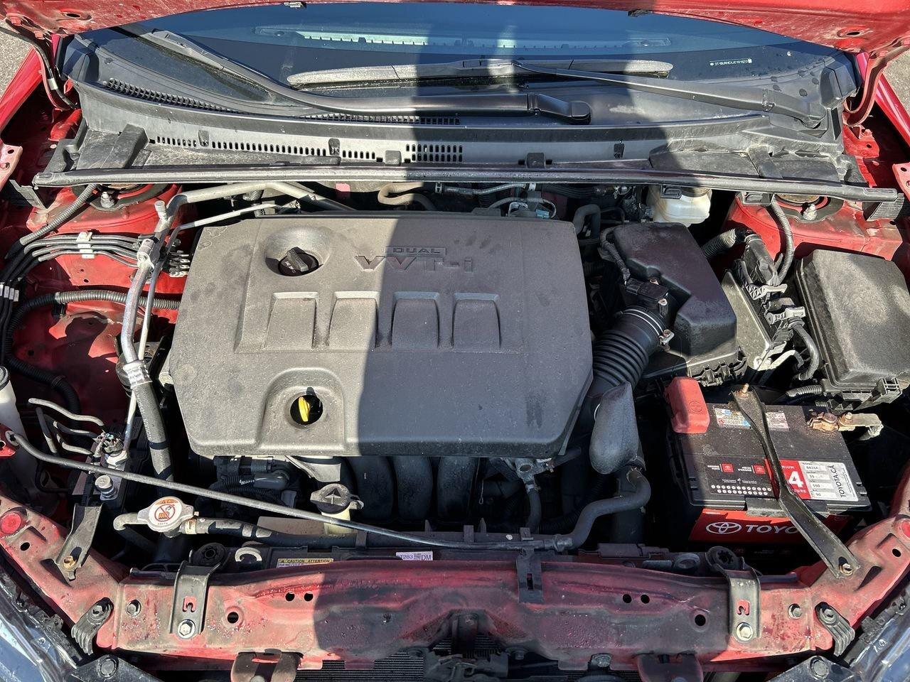 2018 Toyota Corolla 4-door Sedan LE CVTi-S Photo