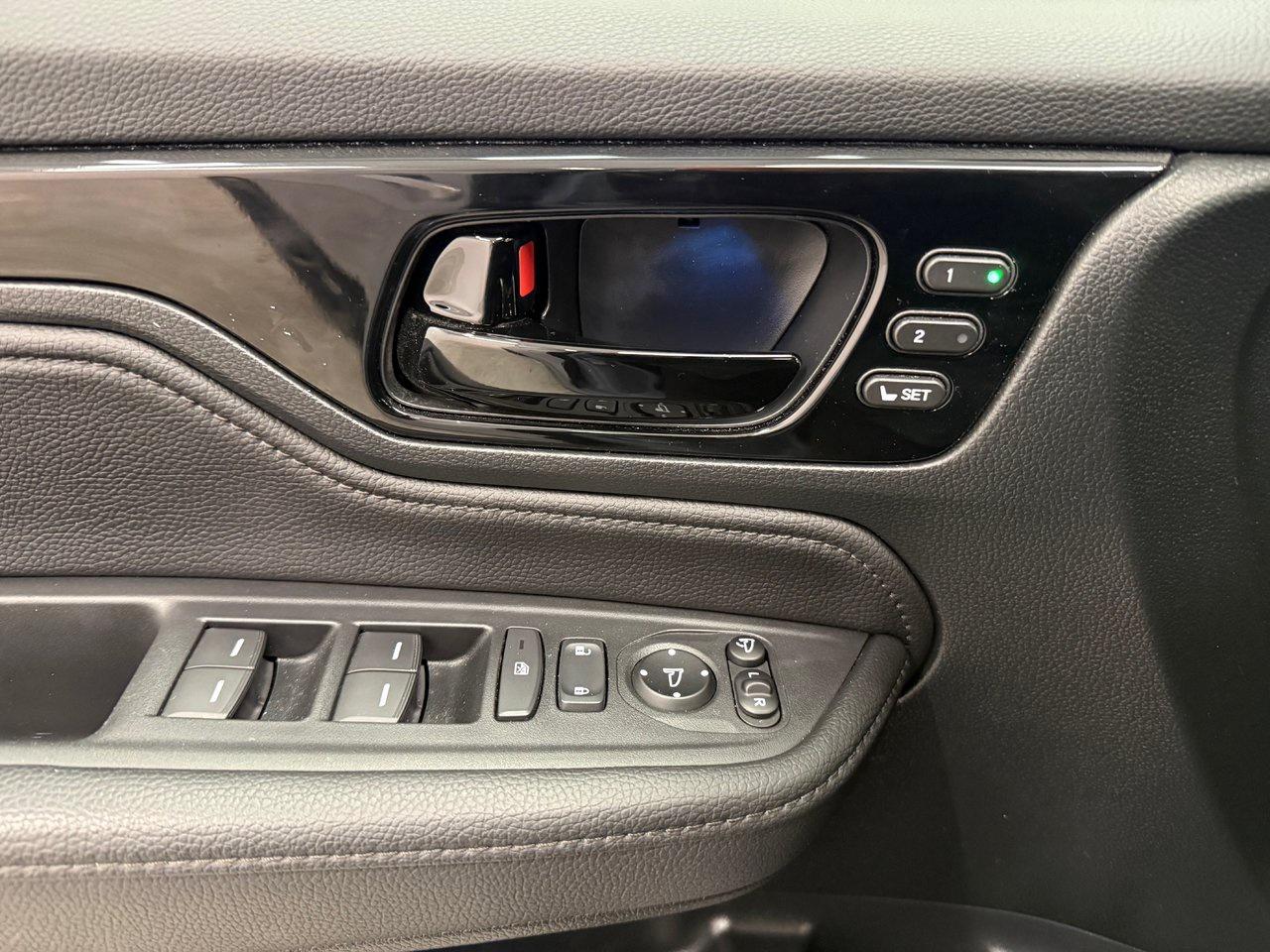 2024 Honda Odyssey Touring Photo