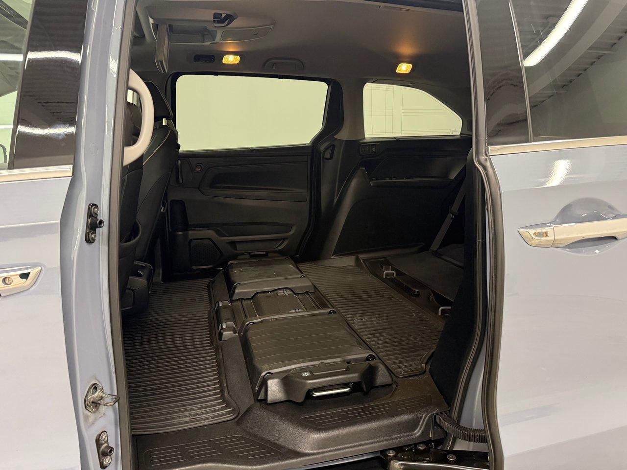 2024 Honda Odyssey Touring Photo