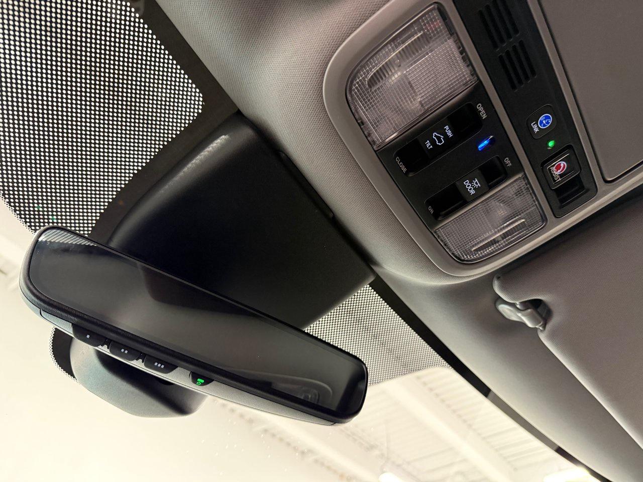 2024 Honda Odyssey Touring Photo