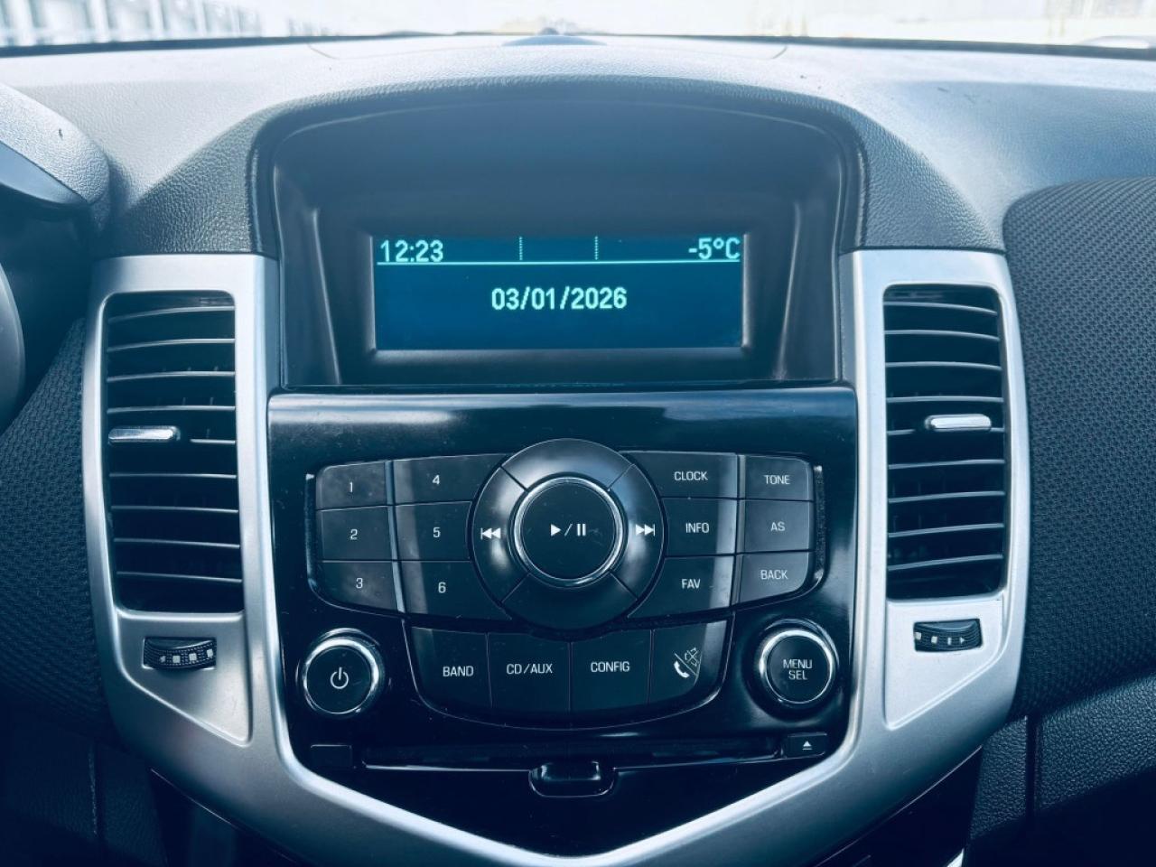 2014 Chevrolet Cruze 1LT Auto 4dr Sedan Automatic Photo