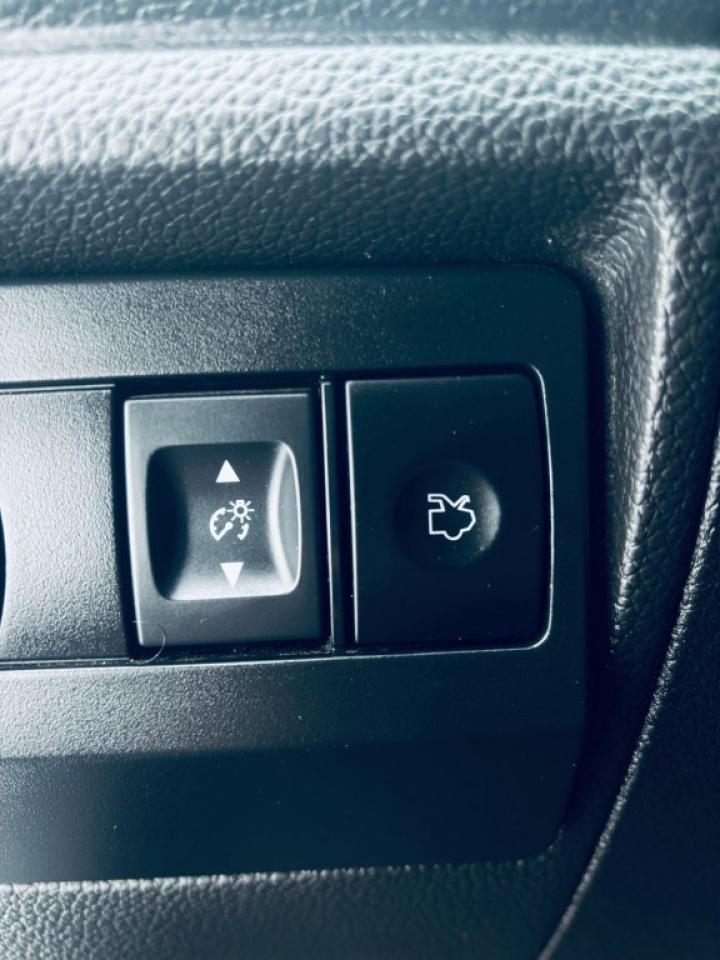 2012 Ford Fusion SEL 4dr Front-wheel Drive Sedan Automatic Photo