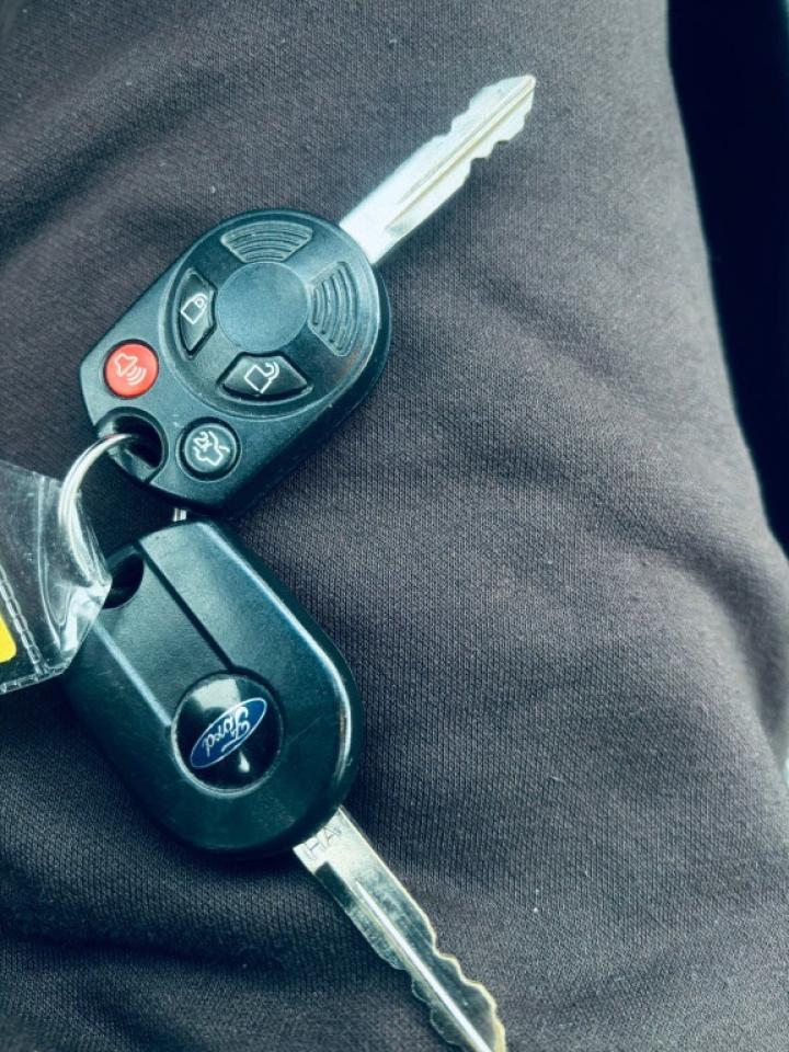 2012 Ford Fusion SEL 4dr Front-wheel Drive Sedan Automatic Photo