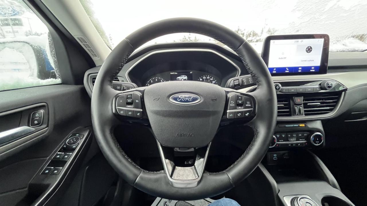 2022 Ford Escape SEL Photo