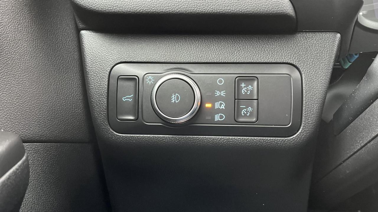 2022 Ford Escape SEL Photo