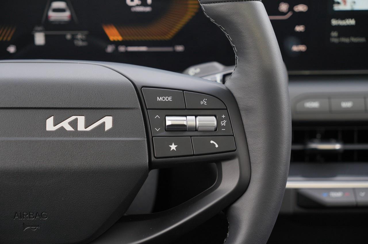 2026 Kia K4 EX Sedan Photo