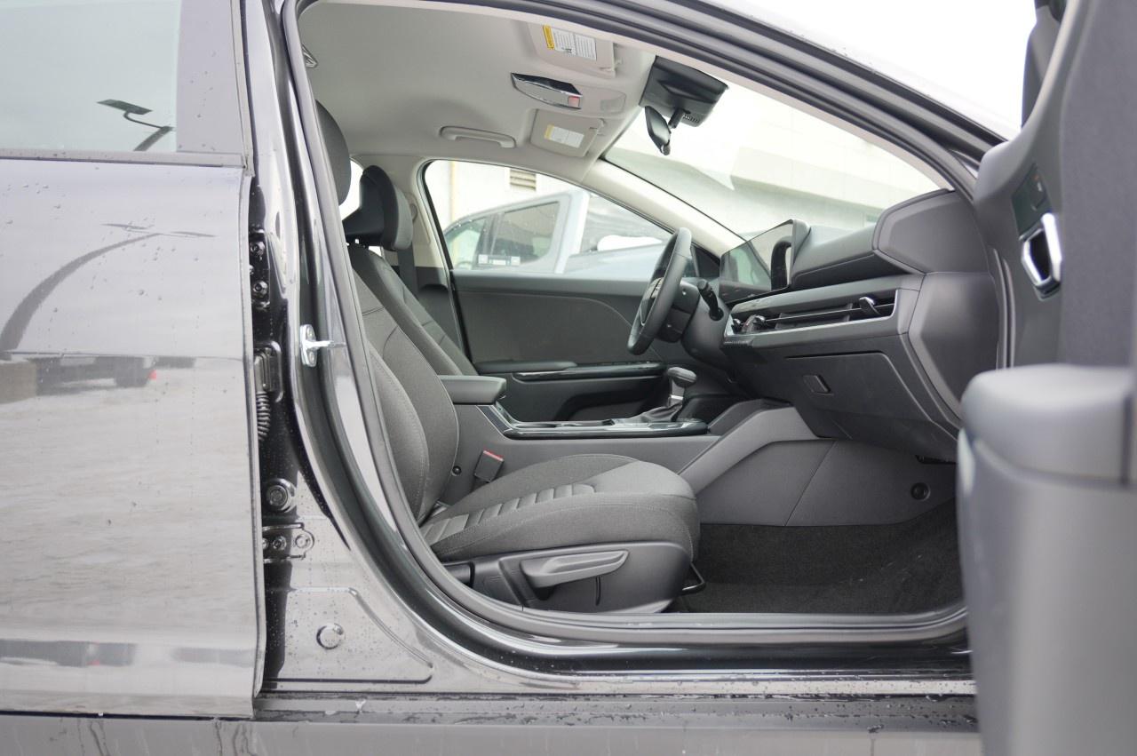 2026 Kia K4 EX Sedan Photo