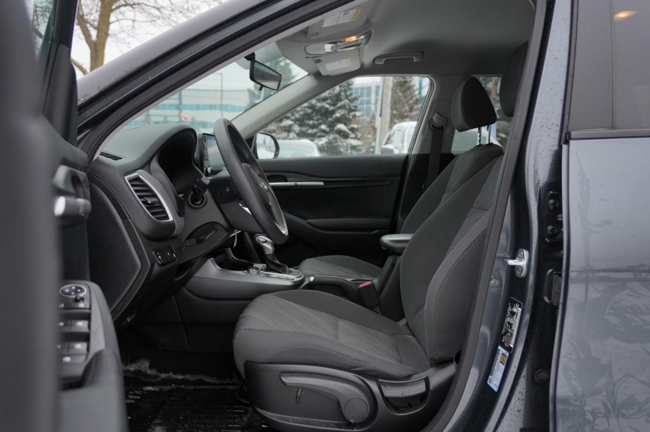 2023 Kia Seltos LX AWD Photo