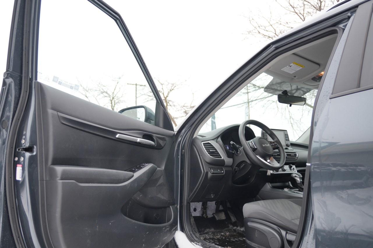 2023 Kia Seltos LX AWD Photo