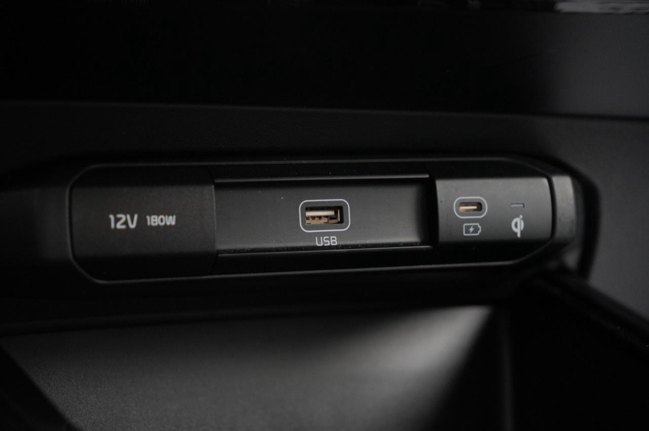 2023 Kia NIRO EV Premium  FWD Photo