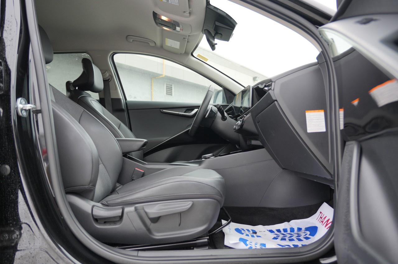2023 Kia NIRO EV Premium  FWD Photo