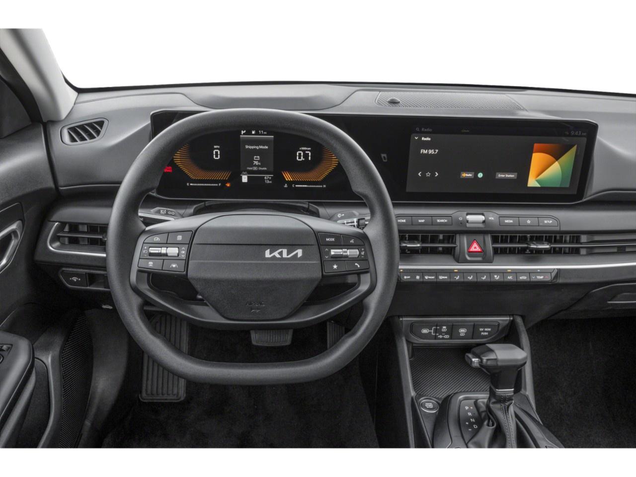 2026 Kia K4 Hatchback LX FWD Photo3