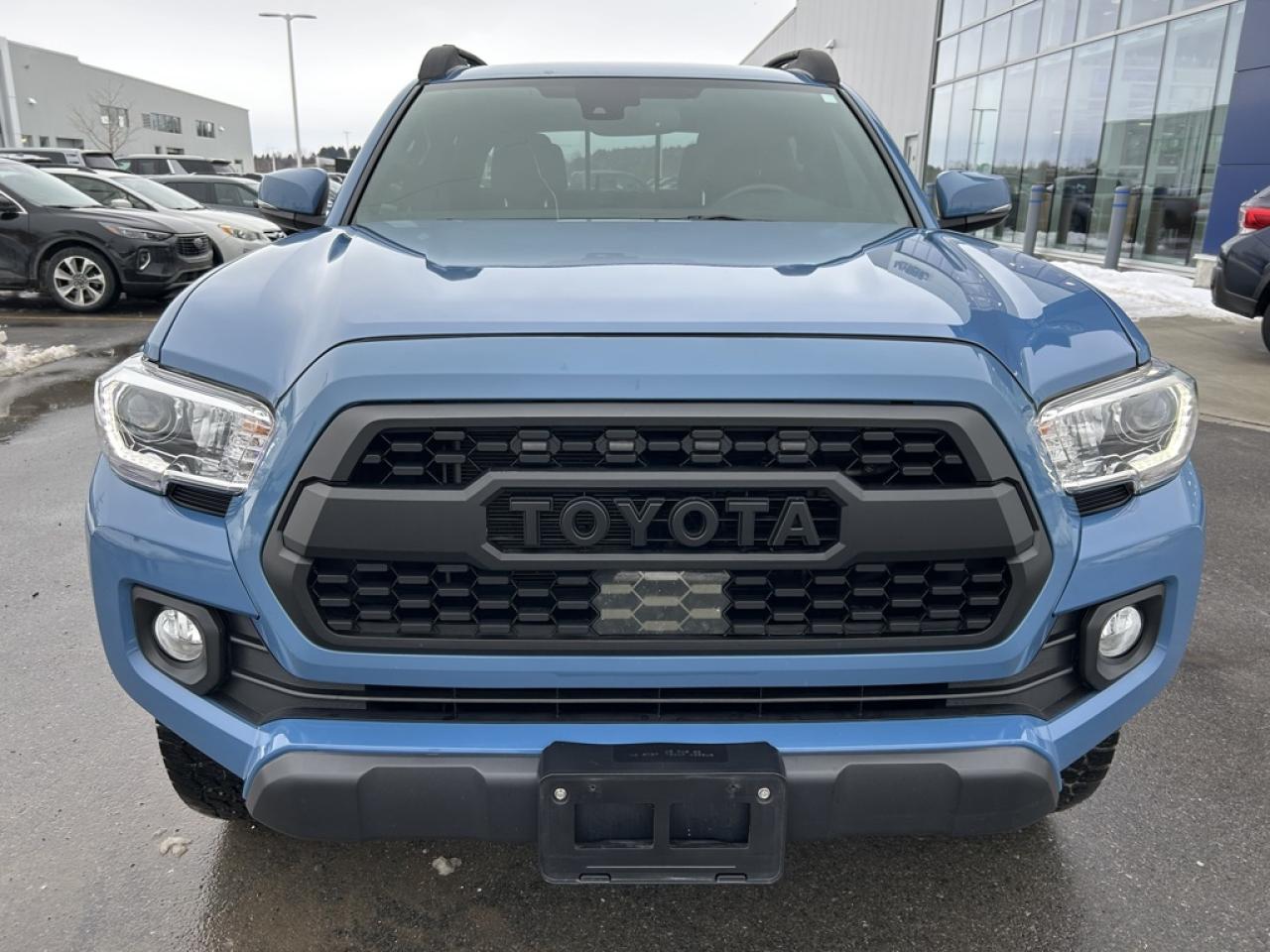 2019 Toyota Tacoma 4x4 Double Cab TRD Off Road Photo2