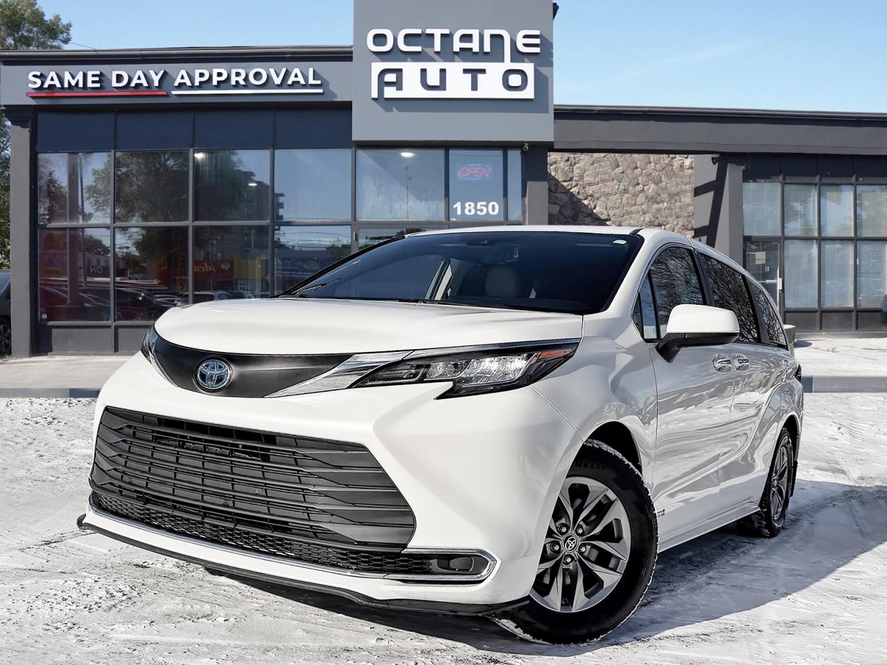 2021 Toyota Sienna XLE 8-Passenger FWD - Photo #1