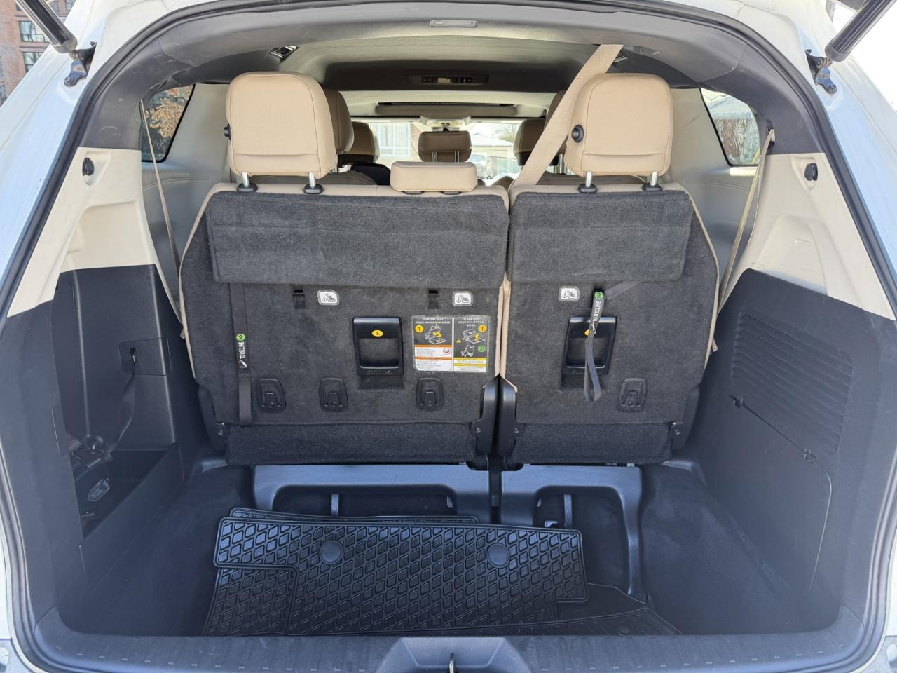 2021 Toyota Sienna XLE 8-Passenger FWD Photo