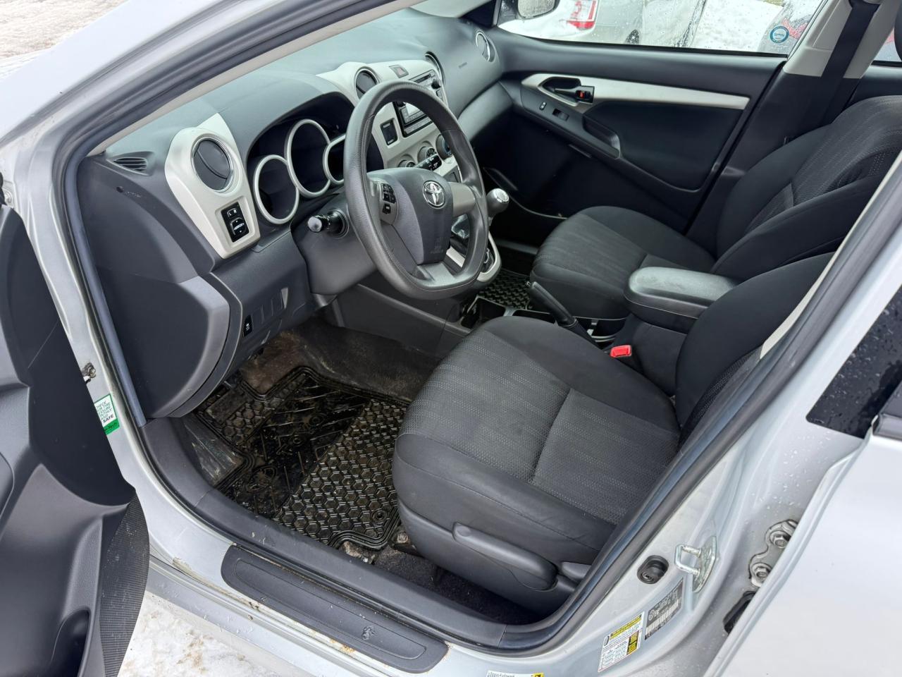 2013 Toyota Matrix MANUAL, RUNS WELL, RELIABLE, CERTIFIED Photo