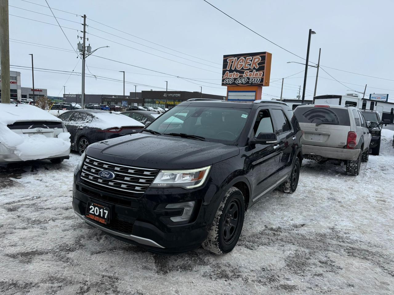 2017 Ford Explorer LIMITED, 7 PASSENGER, NAV, LEATHER, LOADED, CERT