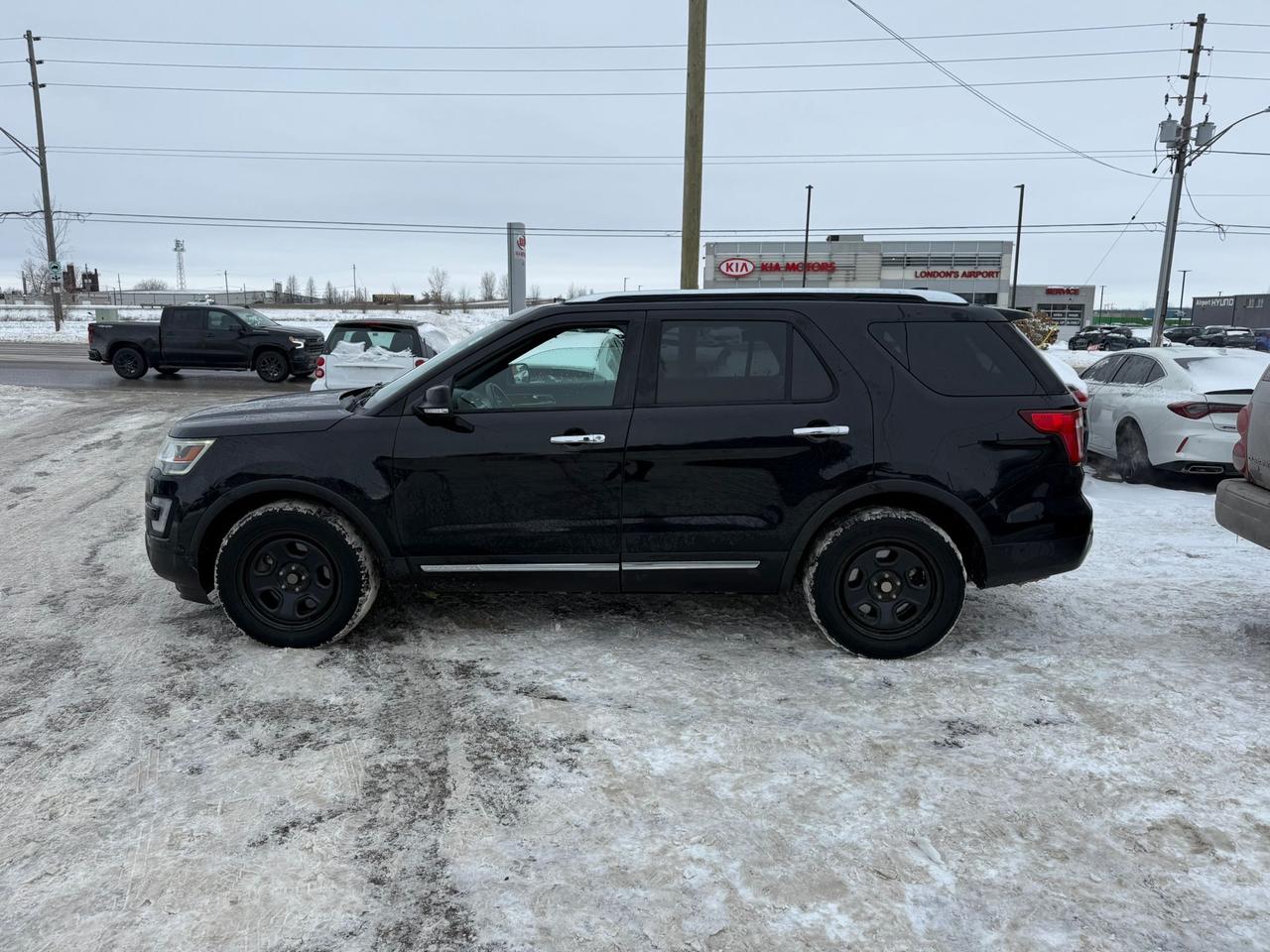 2017 Ford Explorer LIMITED, 7 PASSENGER, NAV, LEATHER, LOADED, CERT Photo