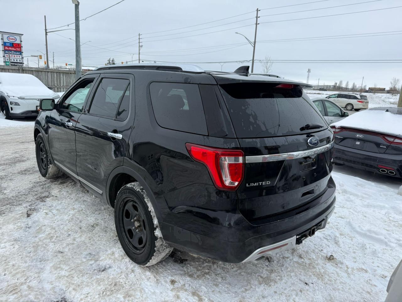 2017 Ford Explorer LIMITED, 7 PASSENGER, NAV, LEATHER, LOADED, CERT Photo