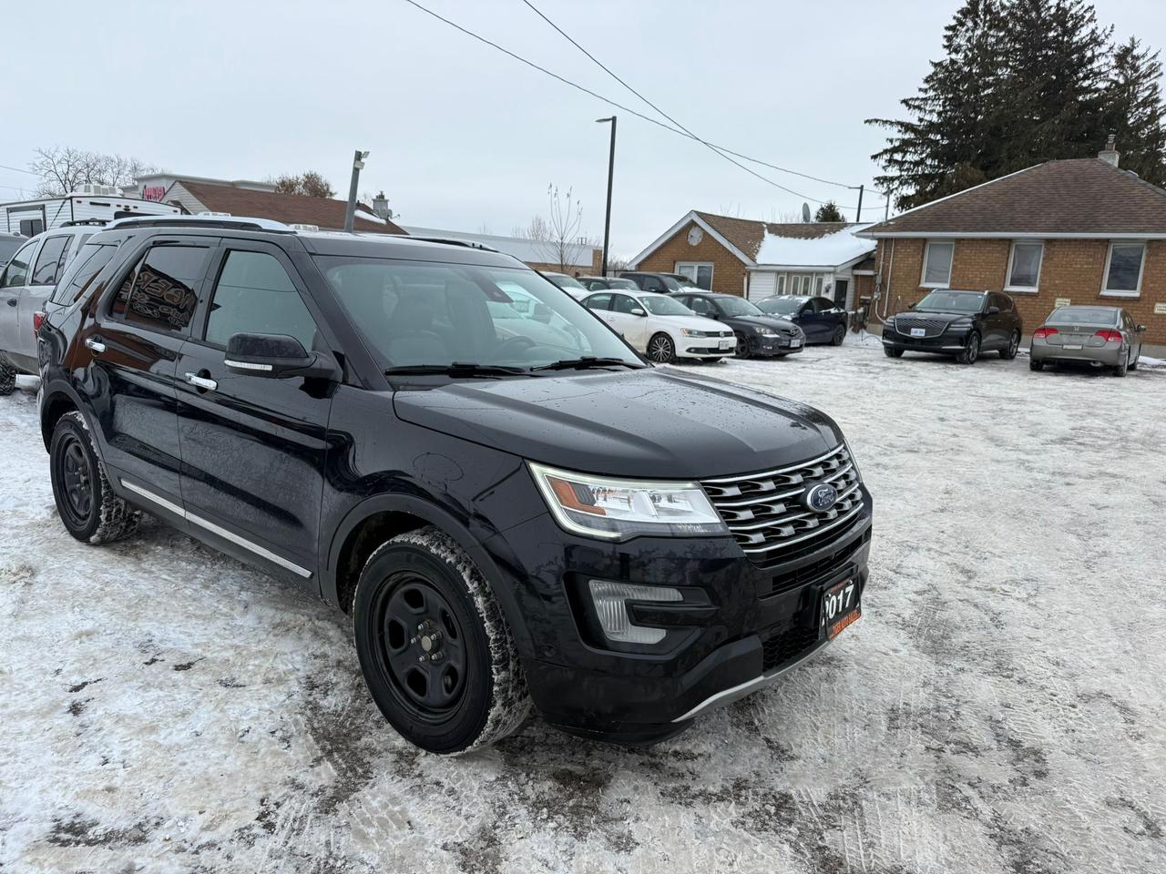 2017 Ford Explorer LIMITED, 7 PASSENGER, NAV, LEATHER, LOADED, CERT Photo