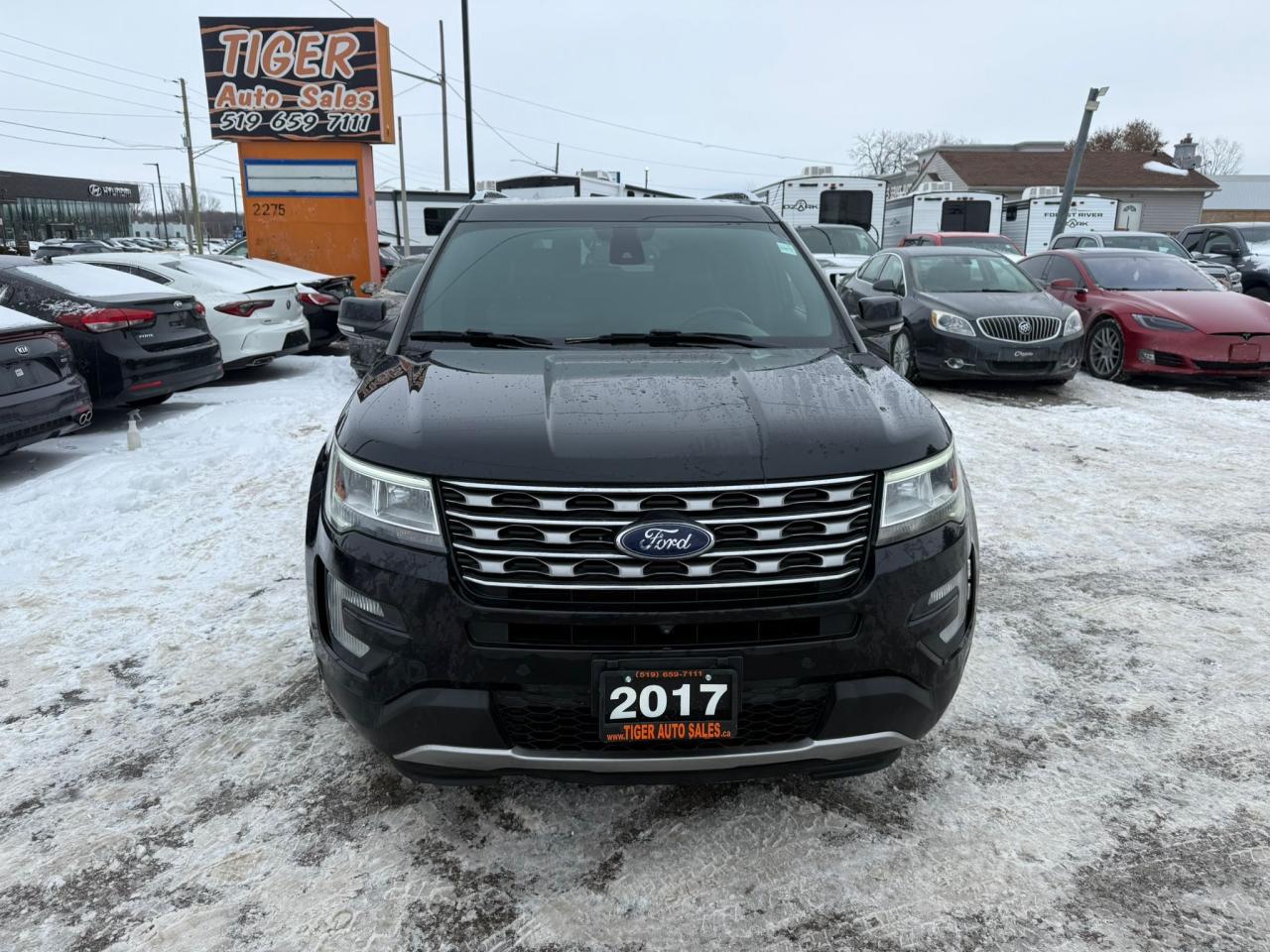 2017 Ford Explorer LIMITED, 7 PASSENGER, NAV, LEATHER, LOADED, CERT Photo