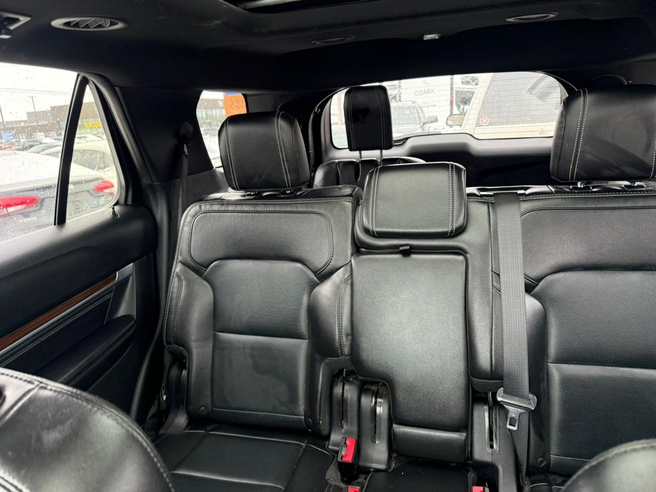 2017 Ford Explorer LIMITED, 7 PASSENGER, NAV, LEATHER, LOADED, CERT Photo