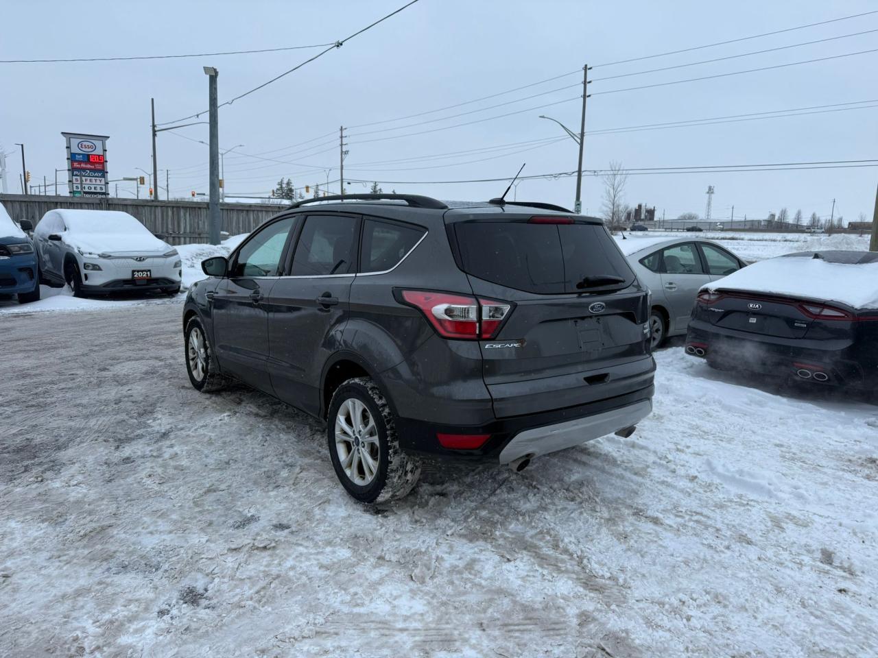 2017 Ford Escape SE, TRANSMISSION ISSUE, ENGINE RUNS GOOD, AS IS Photo2