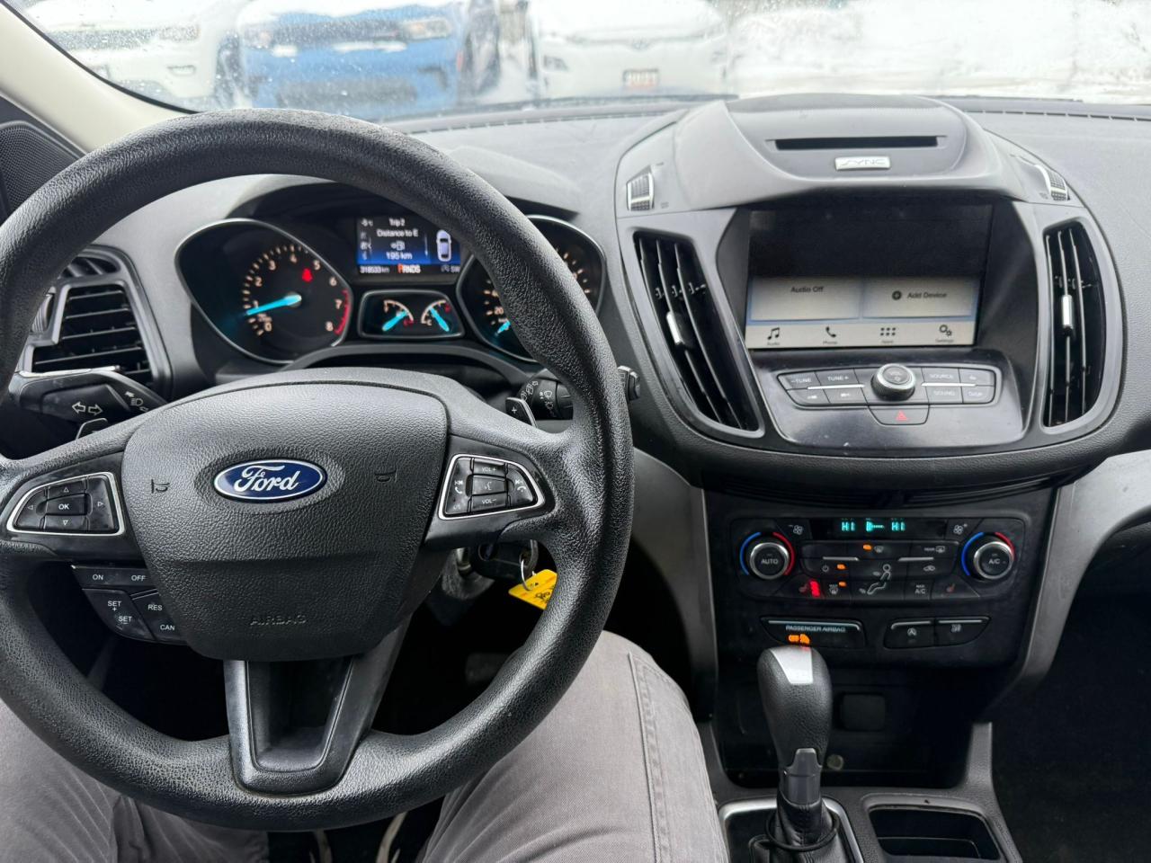 2017 Ford Escape SE, TRANSMISSION ISSUE, ENGINE RUNS GOOD, AS IS Photo