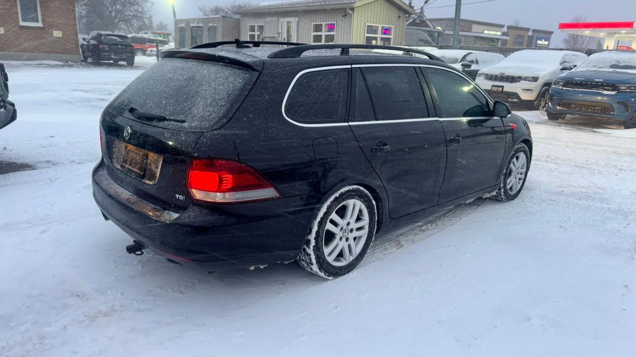 2011 Volkswagen Golf Wagon Comfortline, DIESEL, DRIVES GOOD, AS IS Photo4