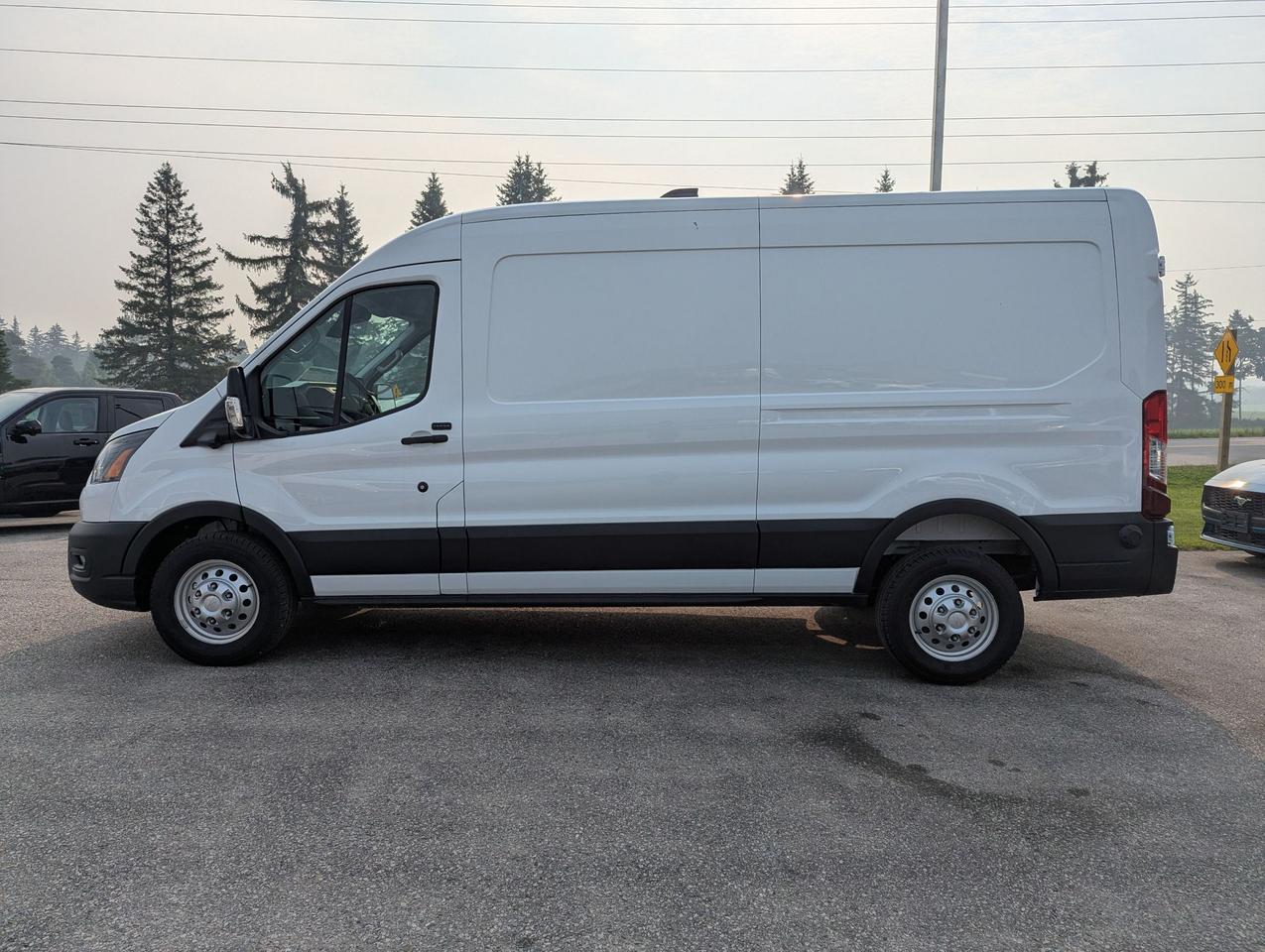 2026 Ford Transit Medium Roof 250 Cargo AWD Photo2