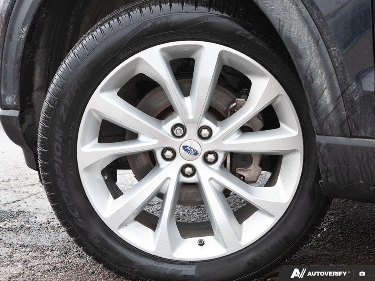 2024 Ford Explorer Platinum Photo