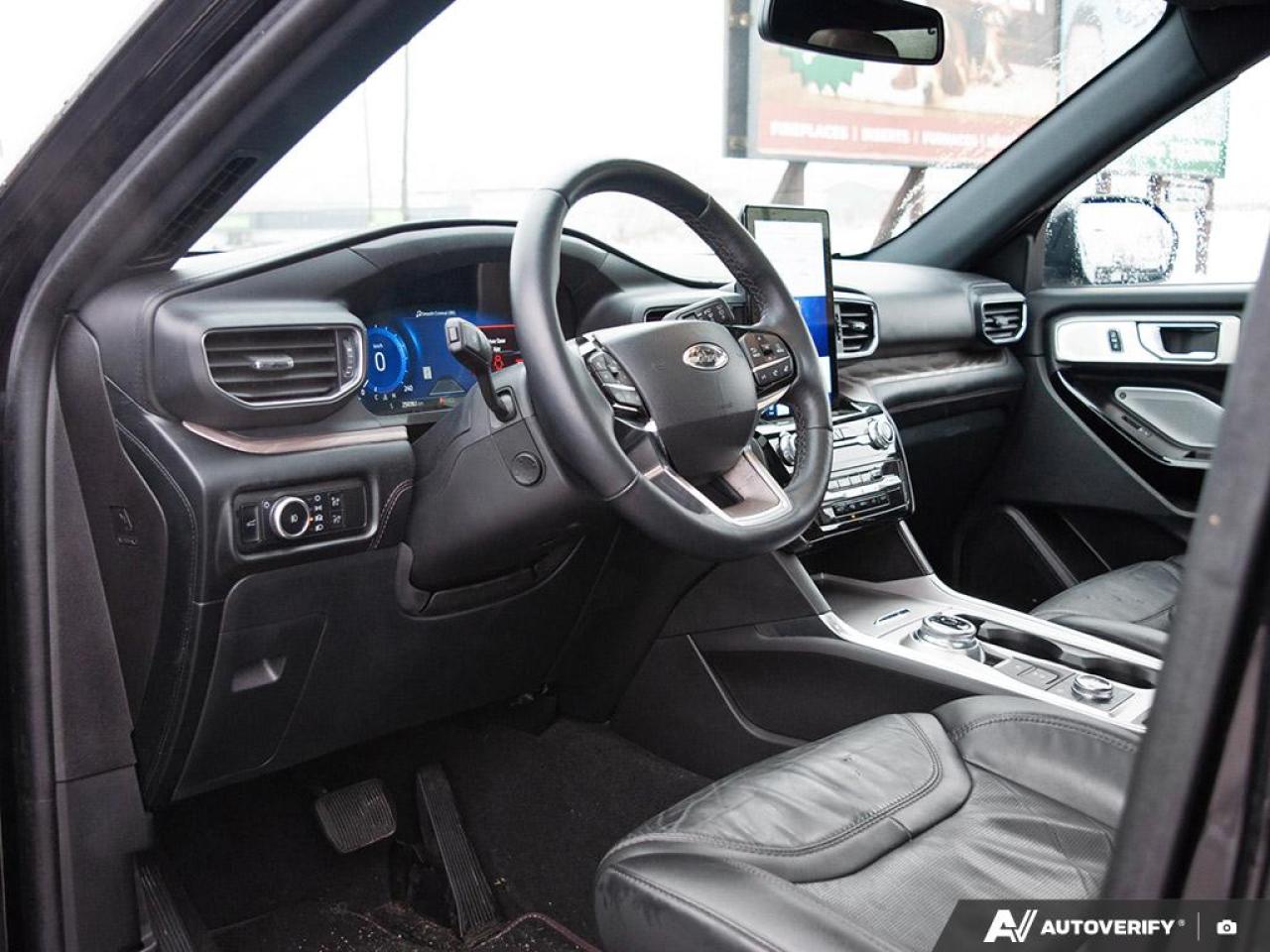 2024 Ford Explorer Platinum Photo