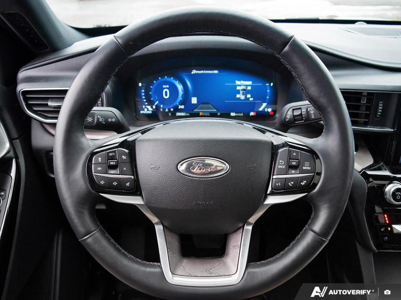 2024 Ford Explorer Platinum Photo