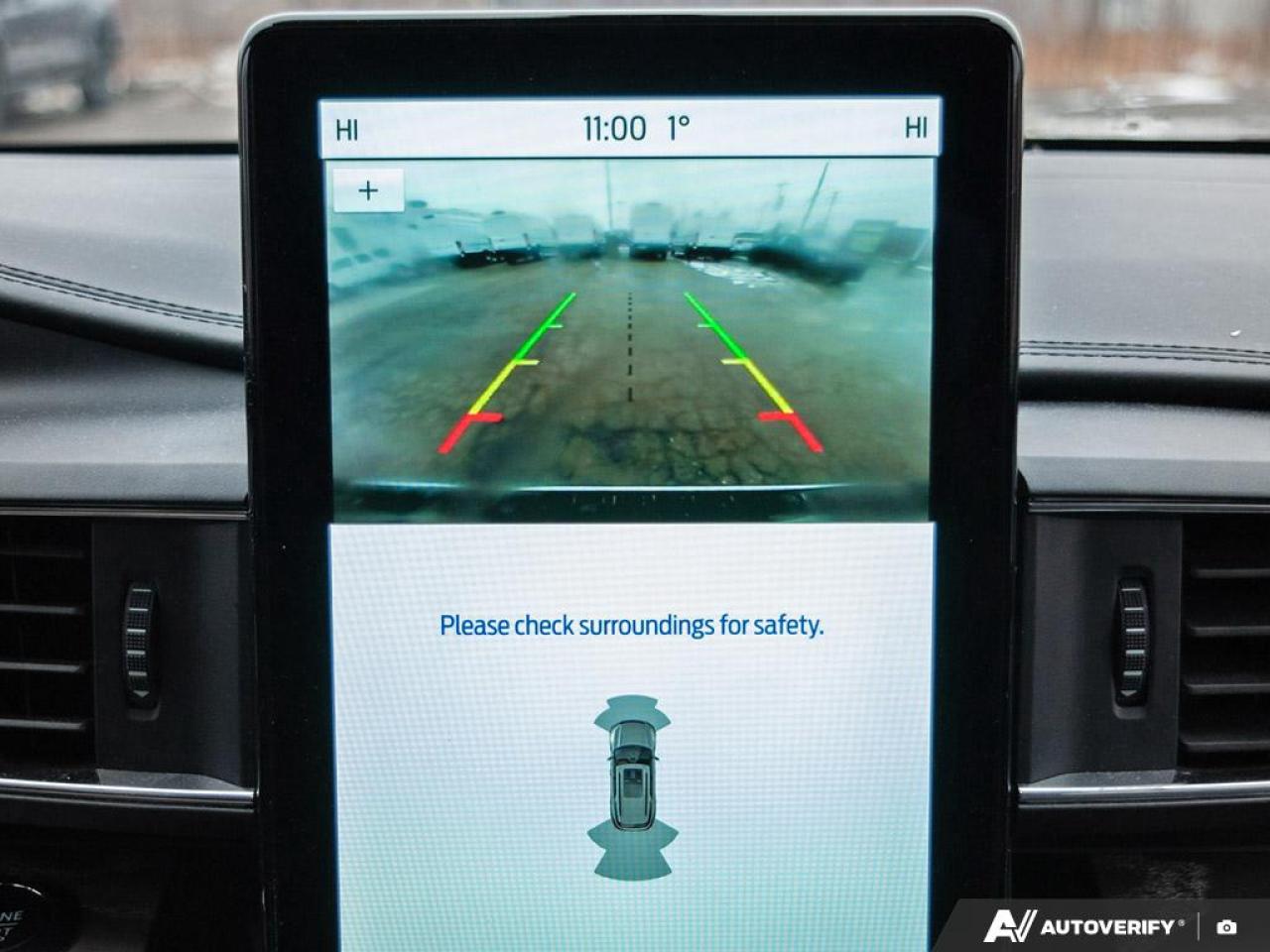 2024 Ford Explorer Platinum Photo