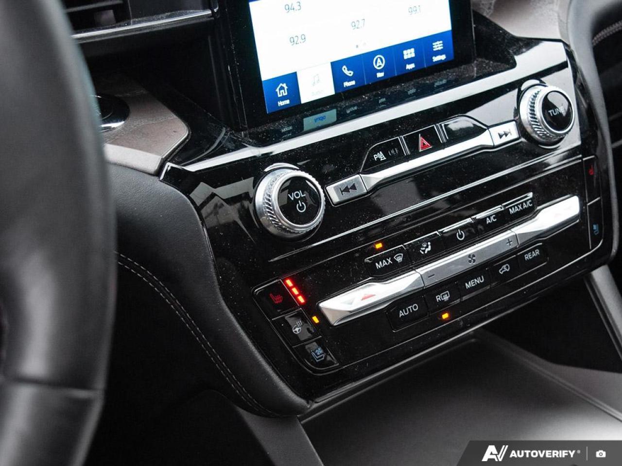 2024 Ford Explorer Platinum Photo