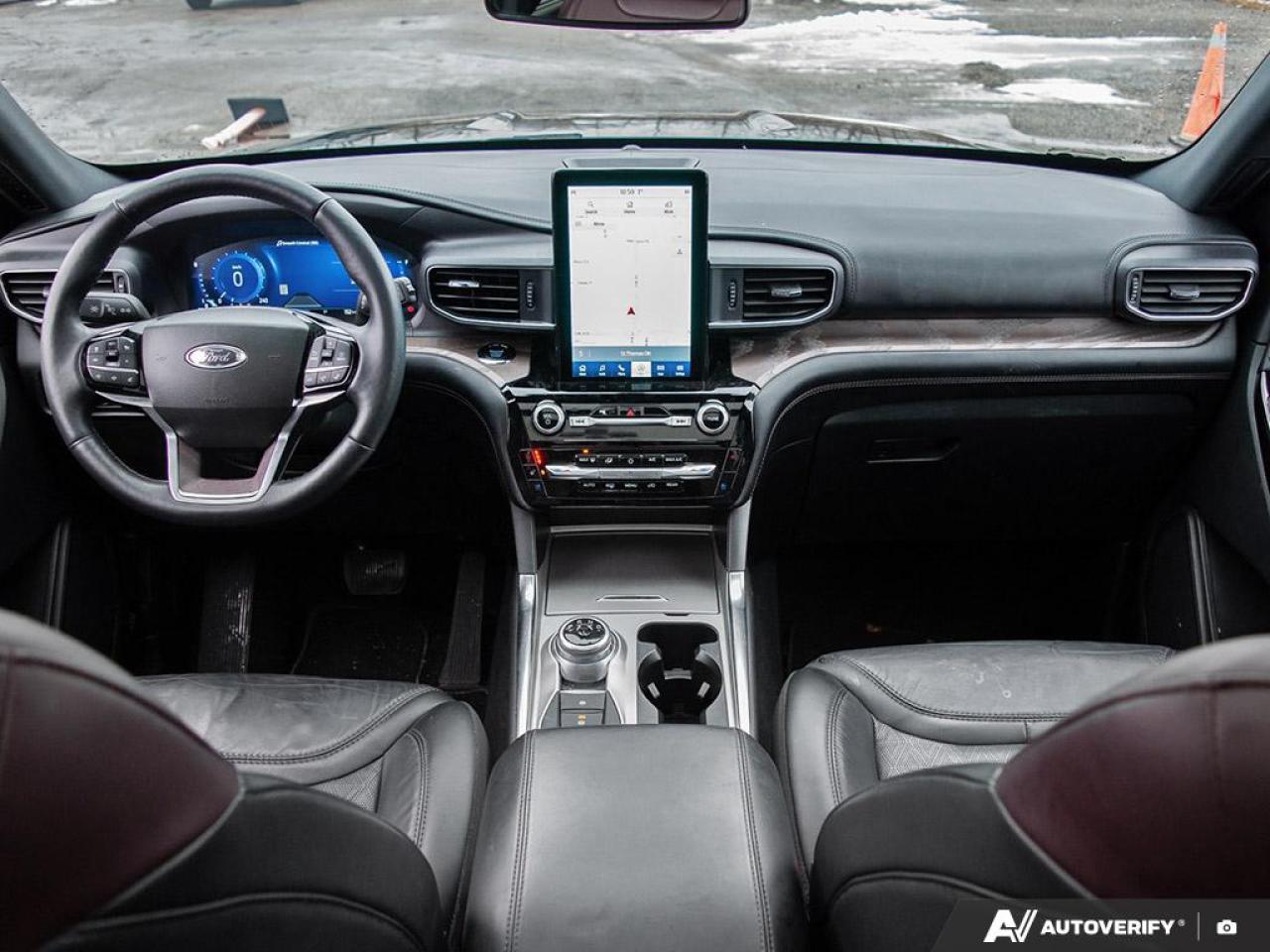 2024 Ford Explorer Platinum Photo