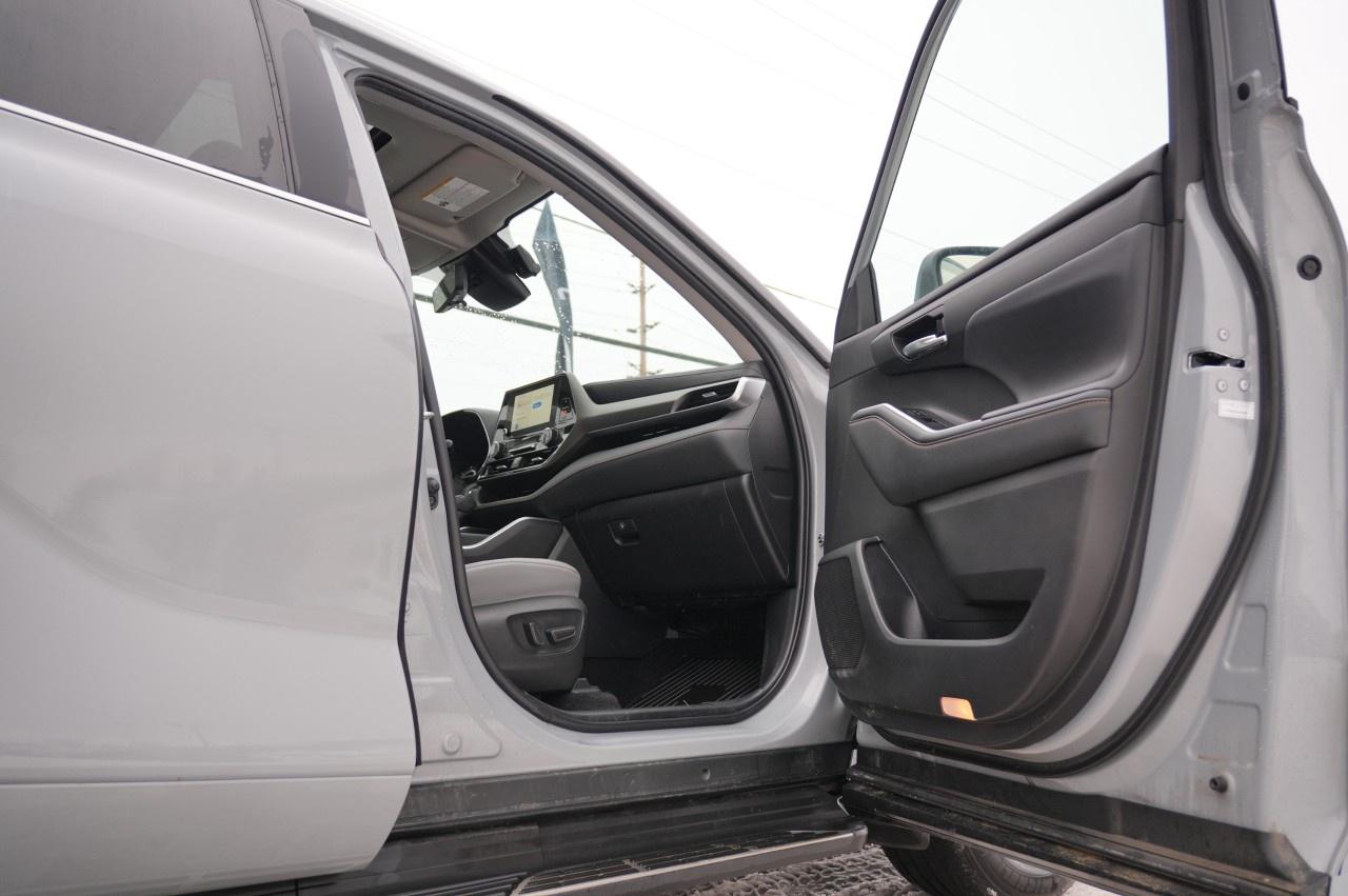 2023 Toyota Highlander HYBRID xle awd Photo