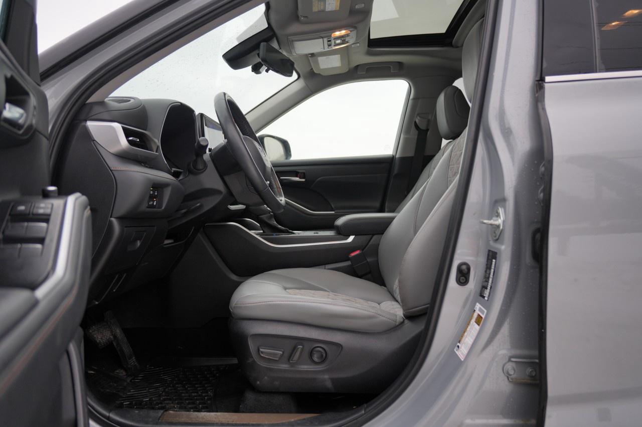 2023 Toyota Highlander HYBRID xle awd Photo