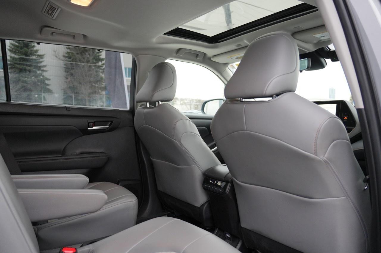 2023 Toyota Highlander HYBRID xle awd Photo
