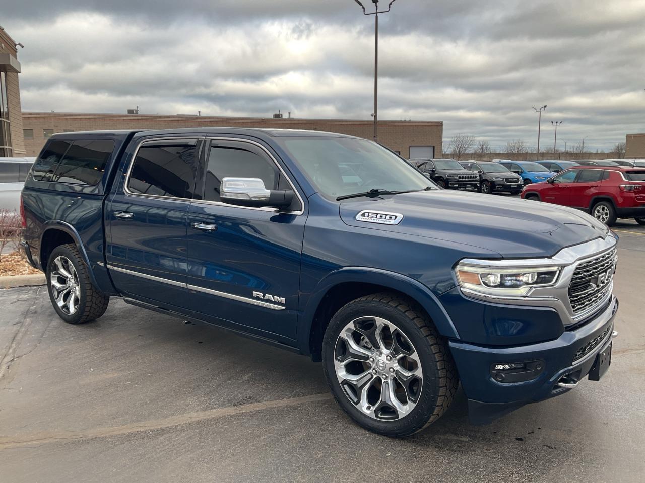 2022 RAM 1500 Crew Cab LIMITED / V8 / 3.92 AXLE / ANTI SPIN DIFF Photo
